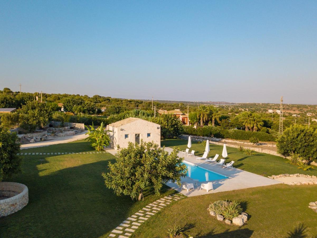 Baglio Cella - Appartamenti Per Vacanze Modica Eksteriør bilde
